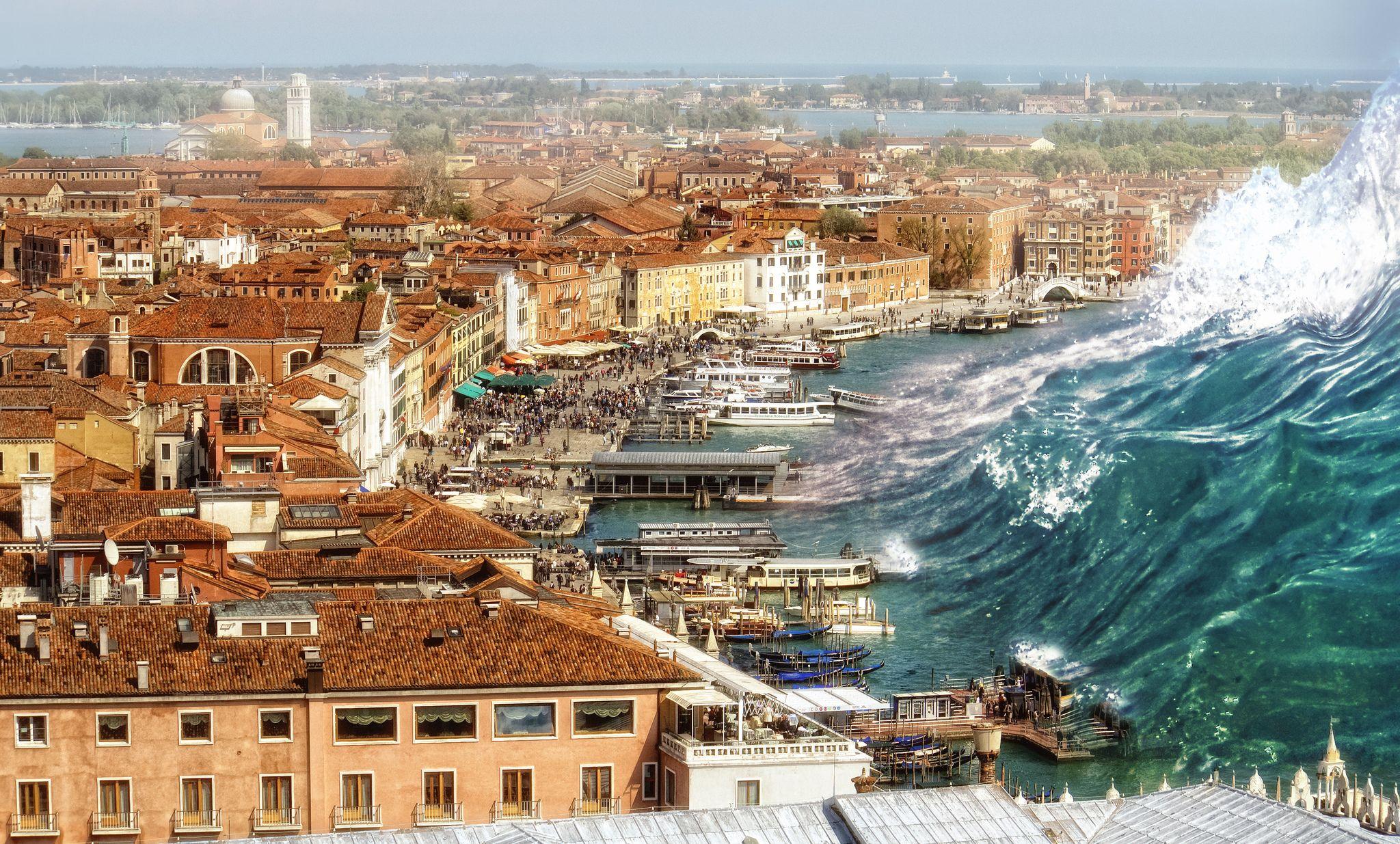2048x1235 537340_tsunami_venetsiya_italiya_2048x1235_( )