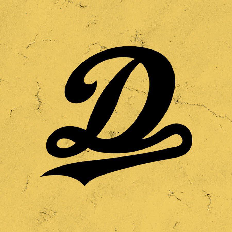 900x900 Can someone make this pic an iPhone wallpaper??