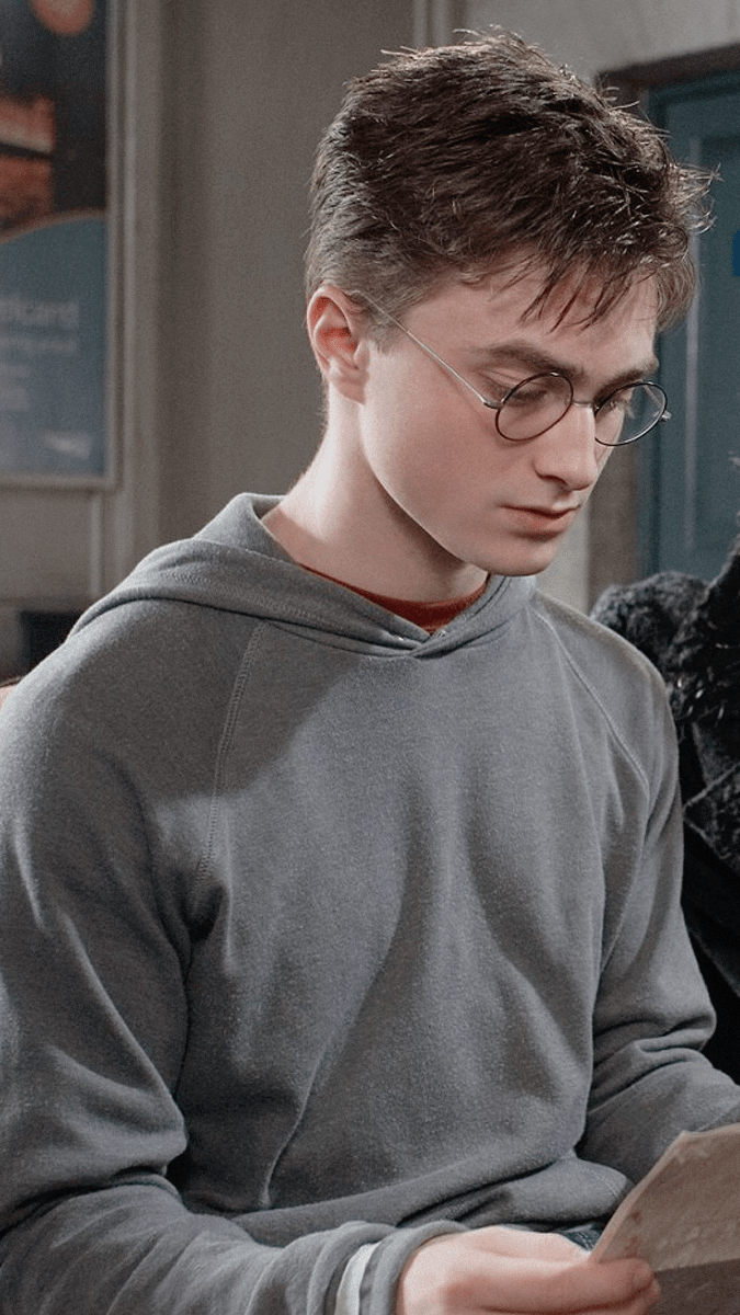 675x1200 99+) harry potter lockscreens. Harry james potter, Daniel radcliffe harry potter, Harry potter wallpaper
