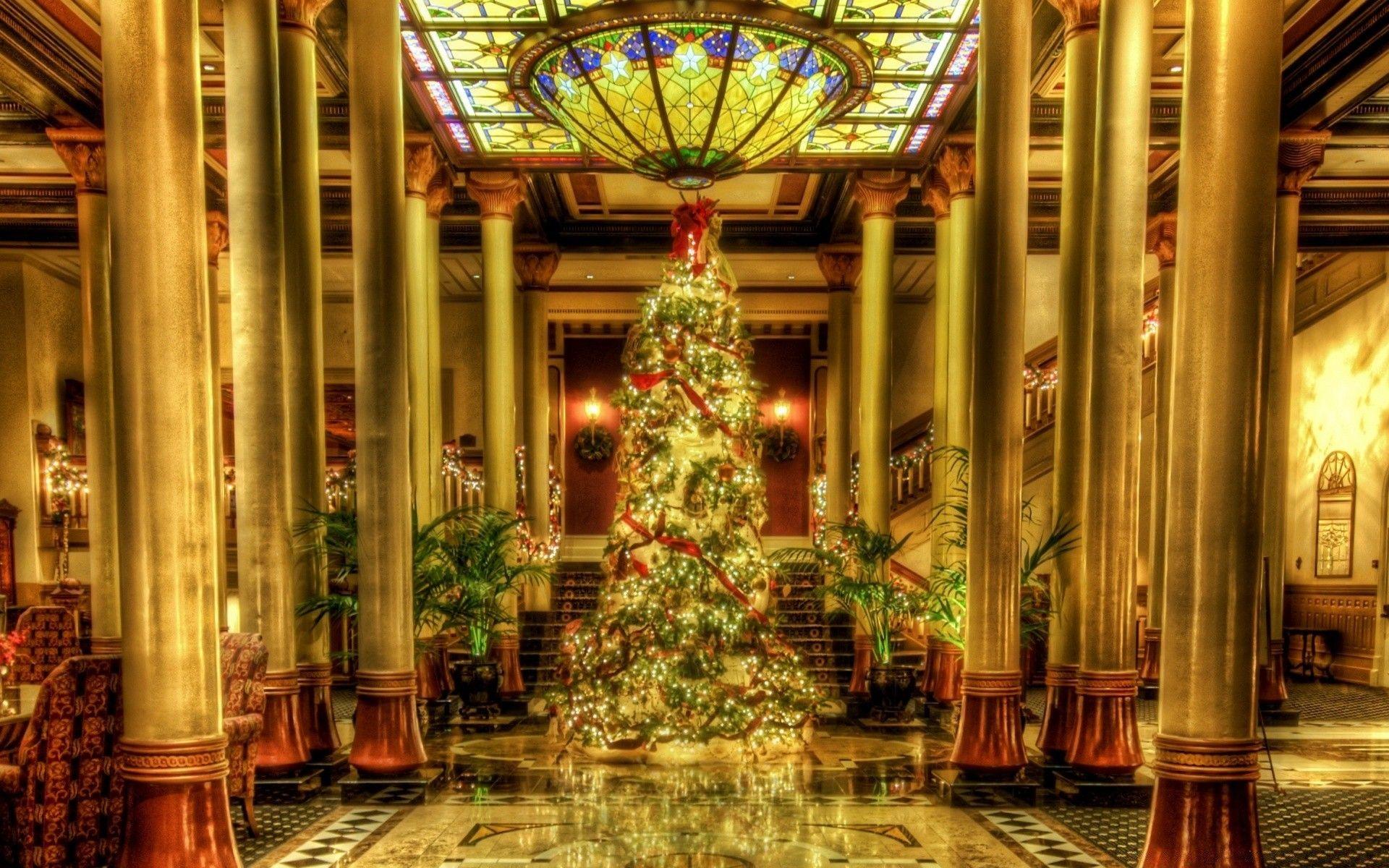 1920x1200 Christmas Hotel Lobby, Texas