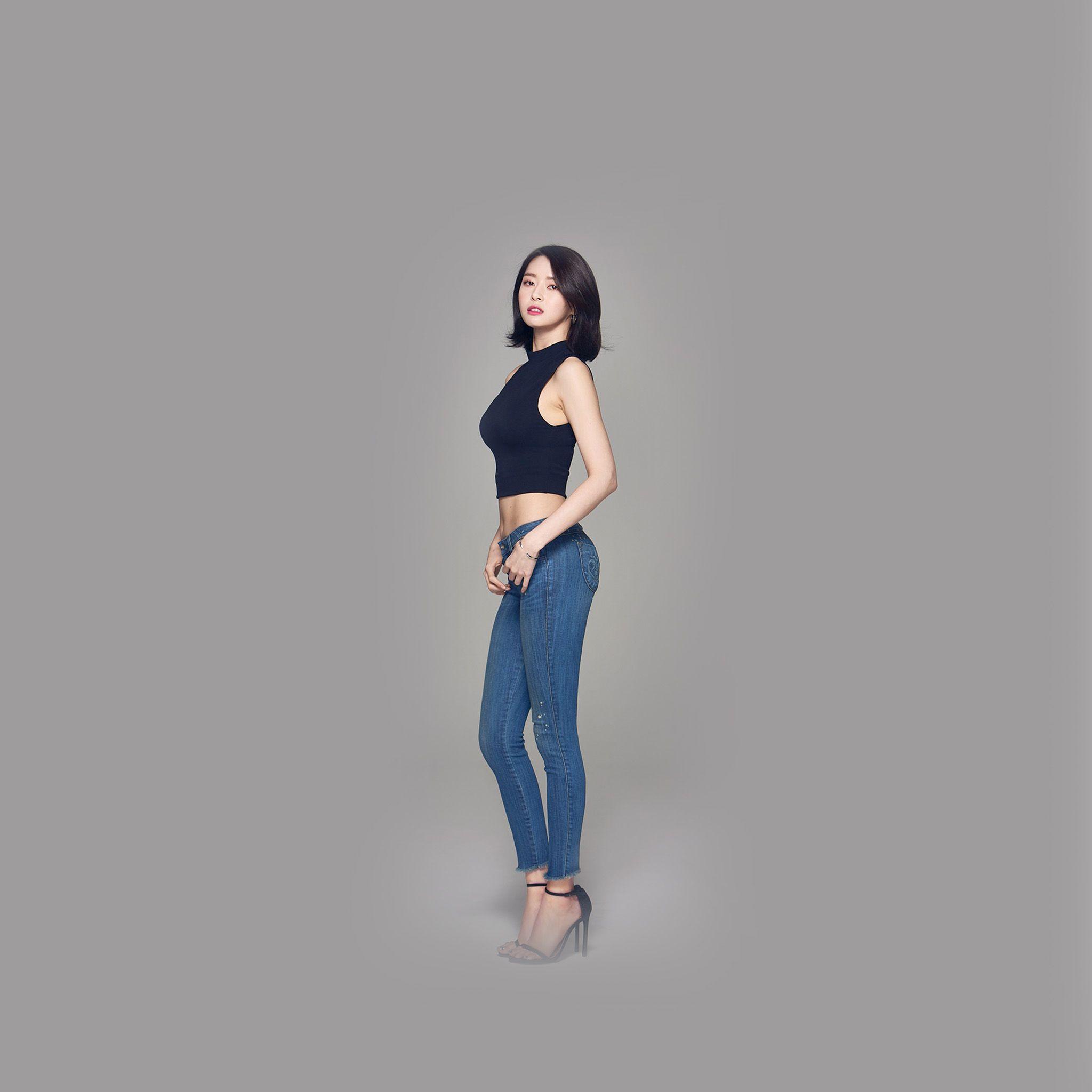 2048x2048 Kpop Girl Kwon Nara Hellovenus Jean Hot Wallpaper