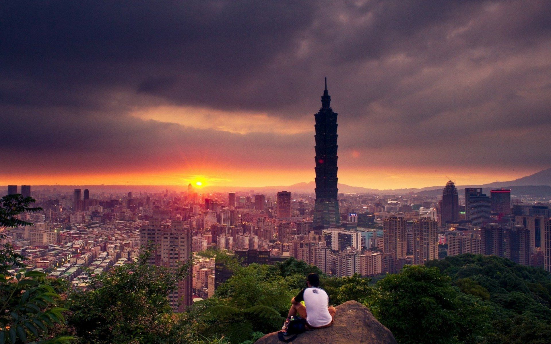 1920x1200 Taipei 101 Sunset Skyline: Iconic Taiwan Man Made Wonder In HDx1200