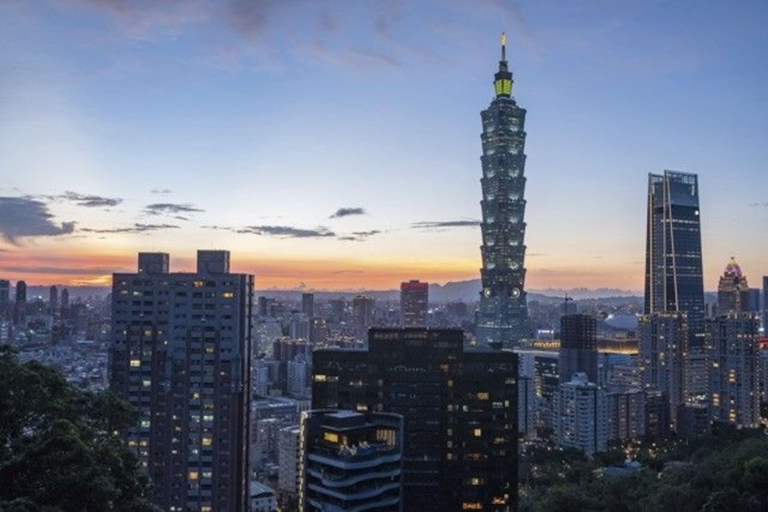 3072x2050 A city guide to Taipei