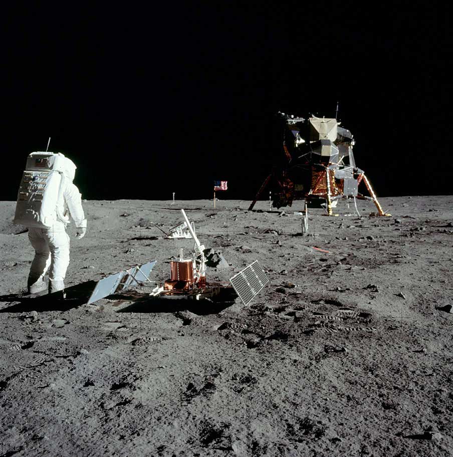 904x913 A Man on the Moon Photographs. The Most Influential Image of All Time
