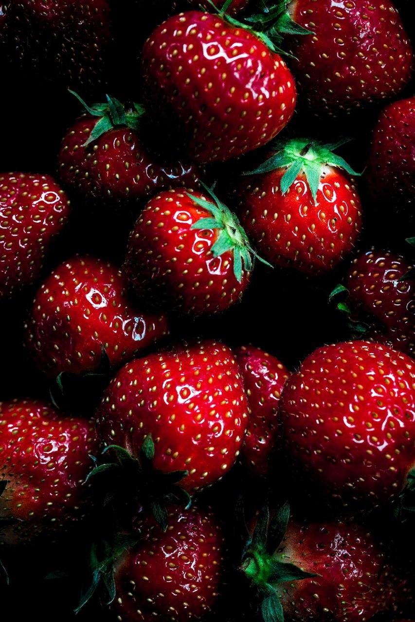 Strawberry iPhone Wallpapers Top Free Strawberry iPhone Backgrounds