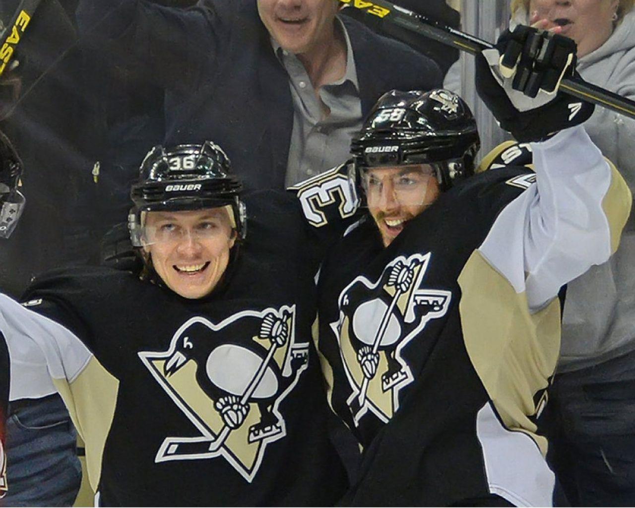 1280x1024 Penguins beat Red Wings in Kris Letang's first game back