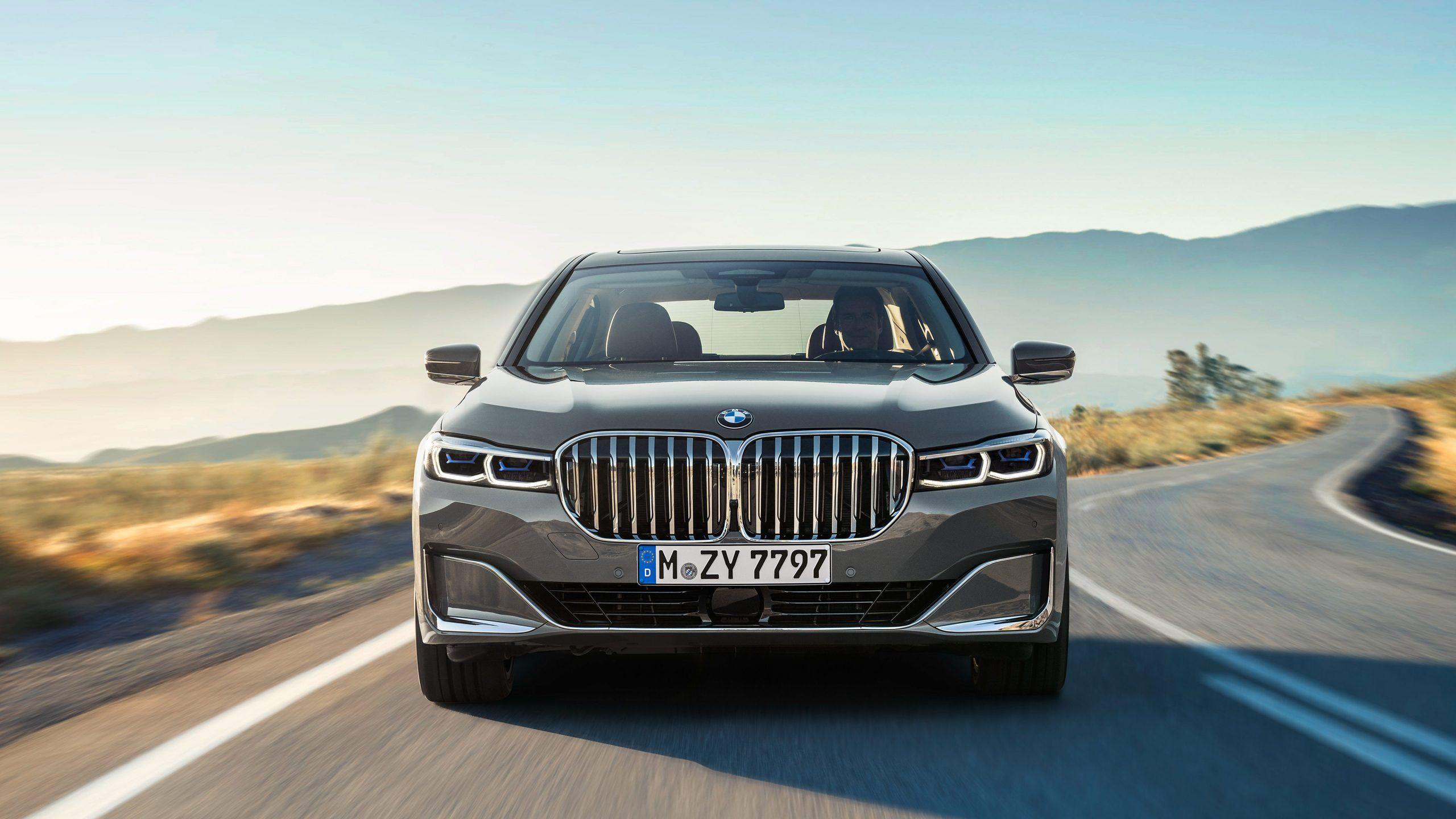 2560x1440 BMW 7 Series Wallpaper