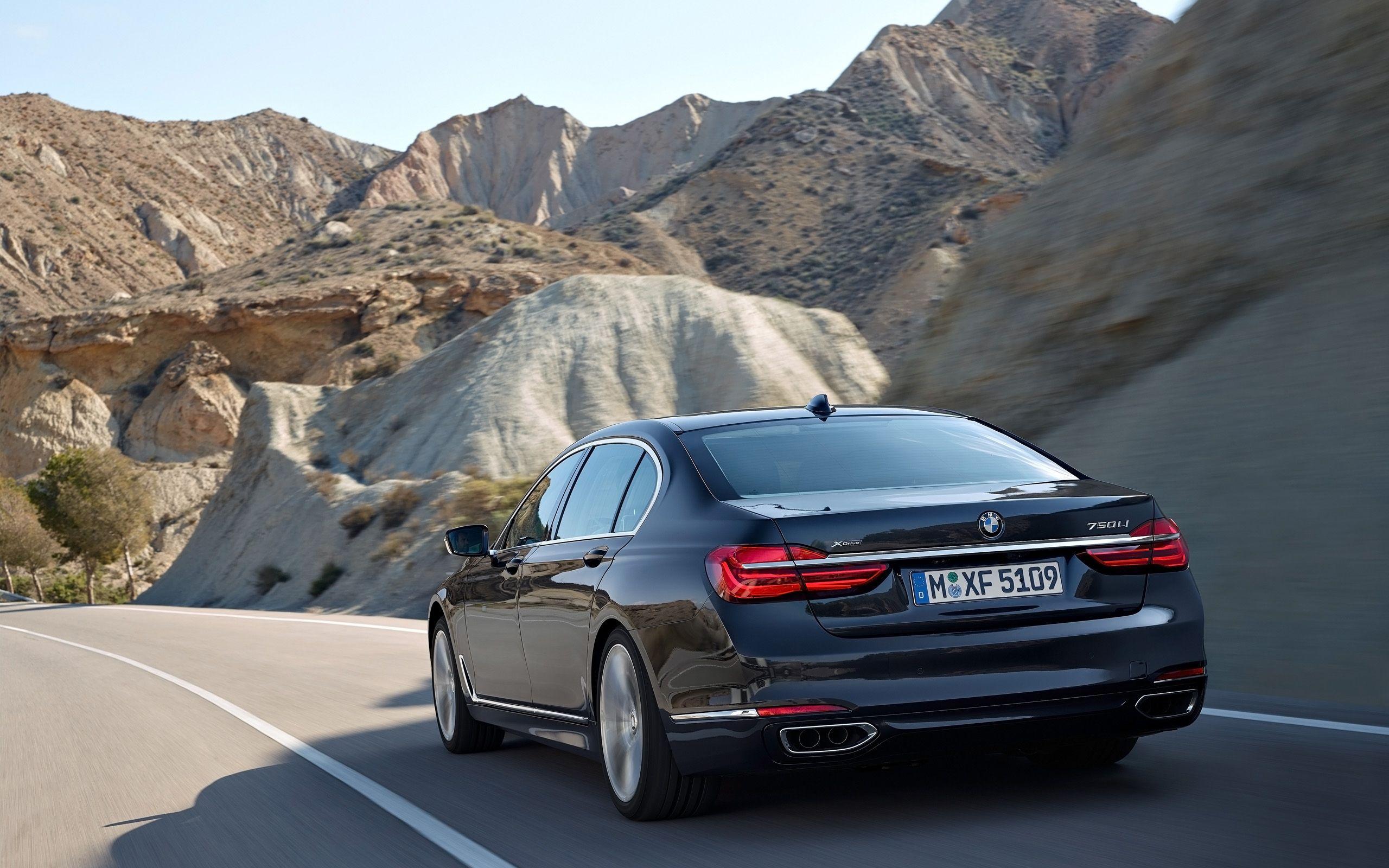 2560x1600 BMW 7 Series xDrive