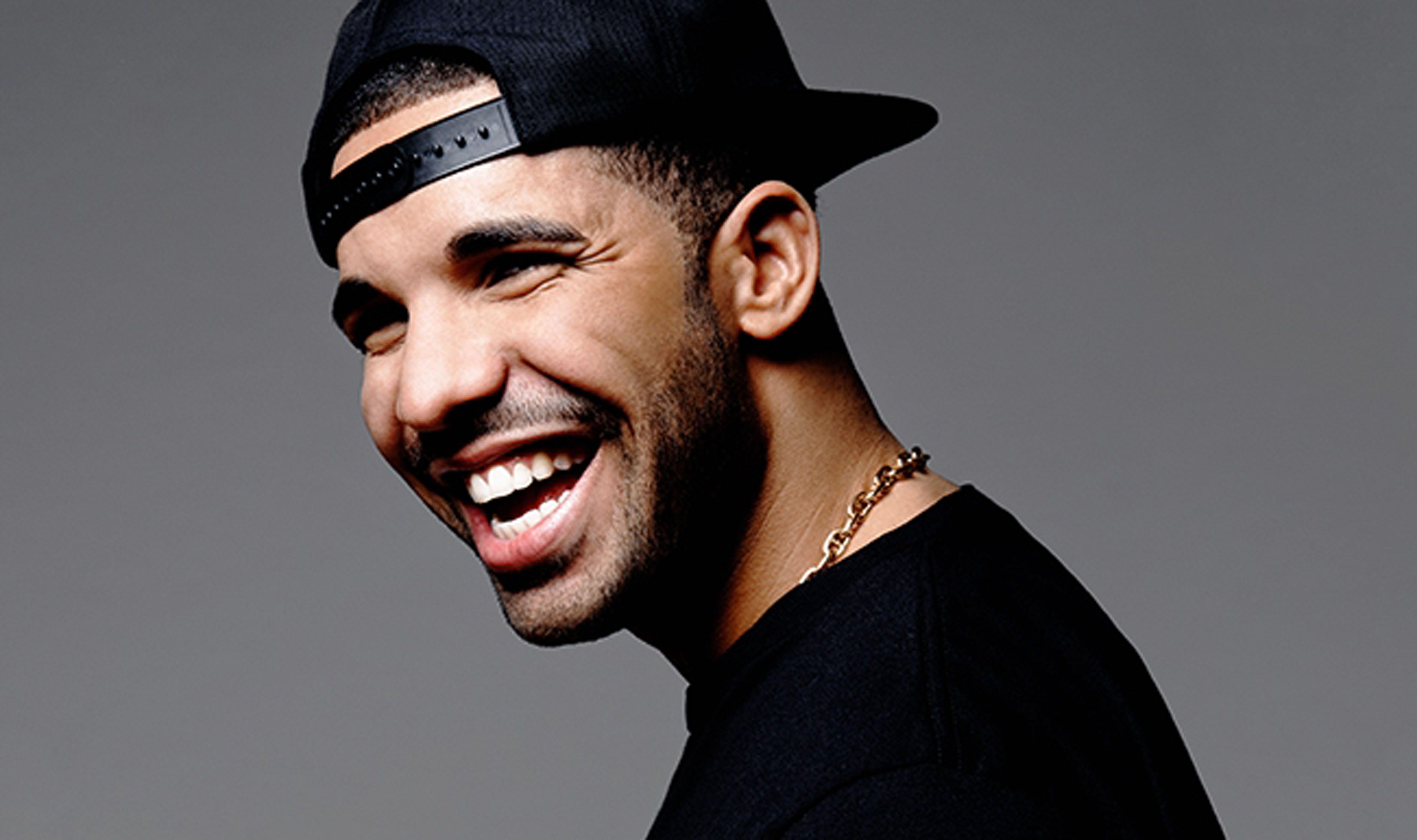 8267x4904 Drake HD