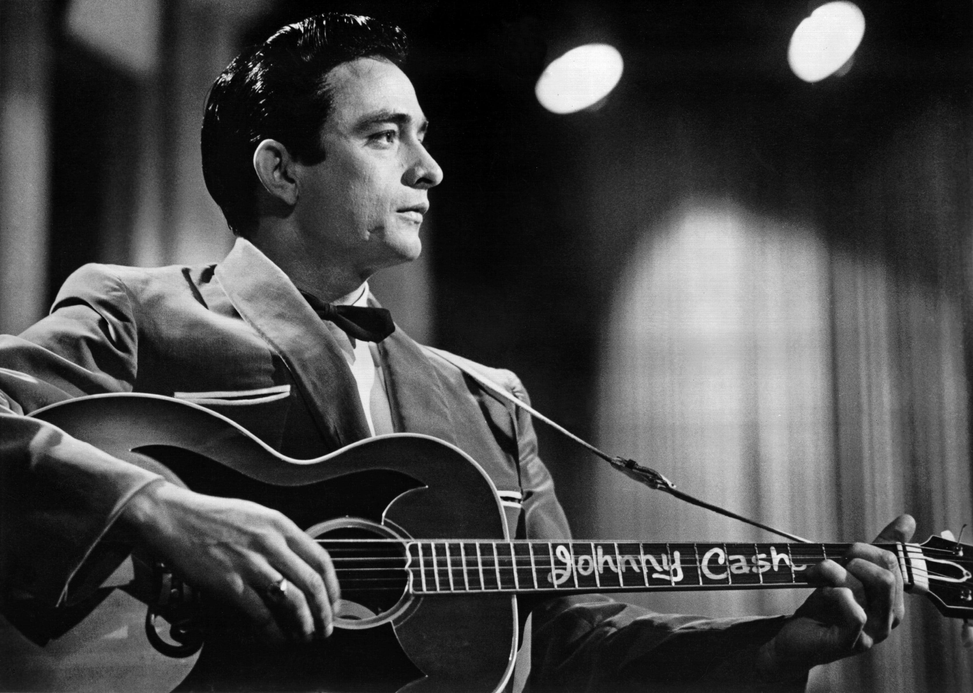 3369x2400 Johnny Cash HD