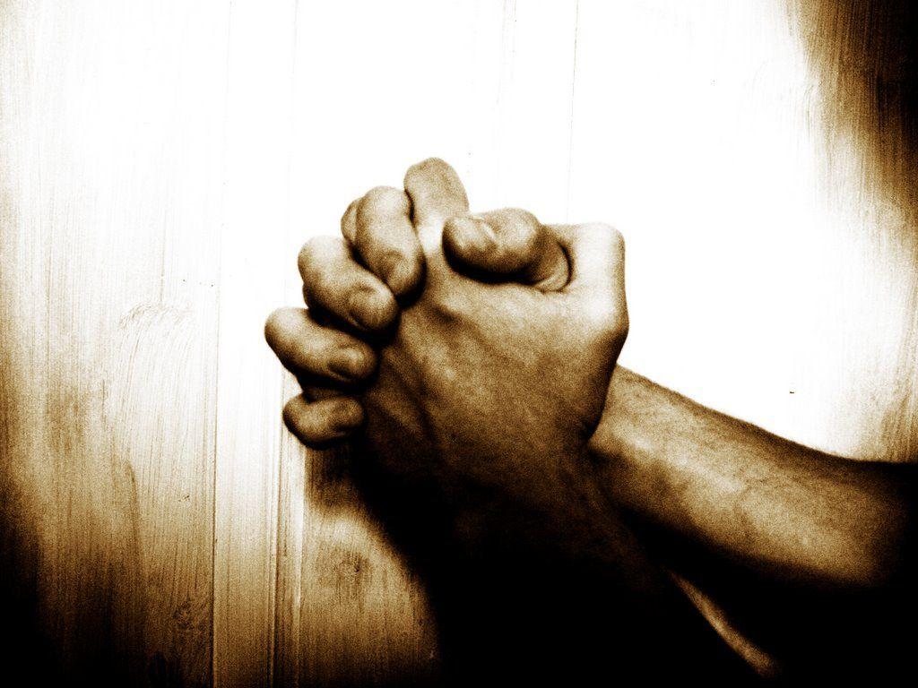 1024x768 Praying Hands Wallpaper