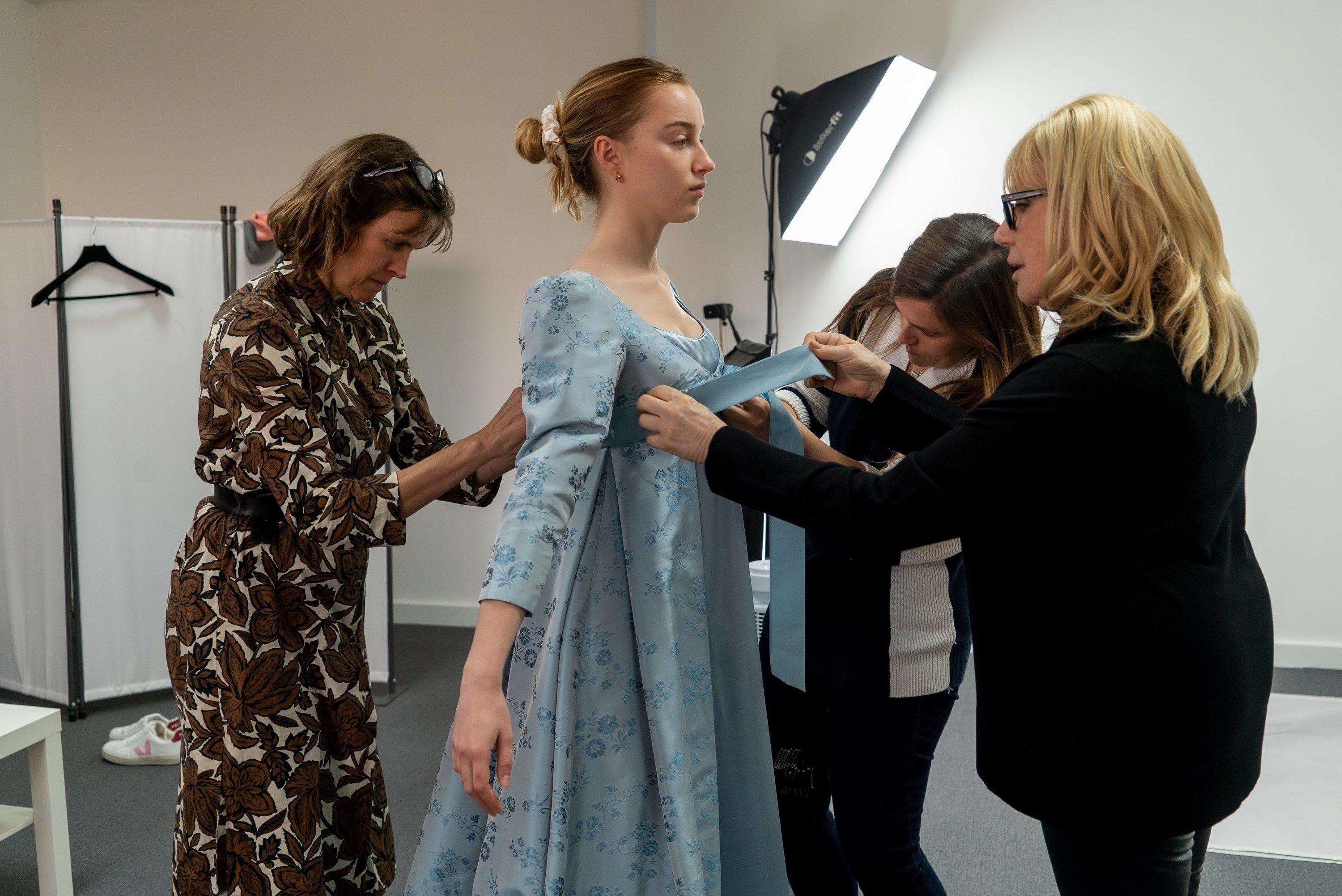 3000x2004 Bridgerton Behind The Scenes Photo