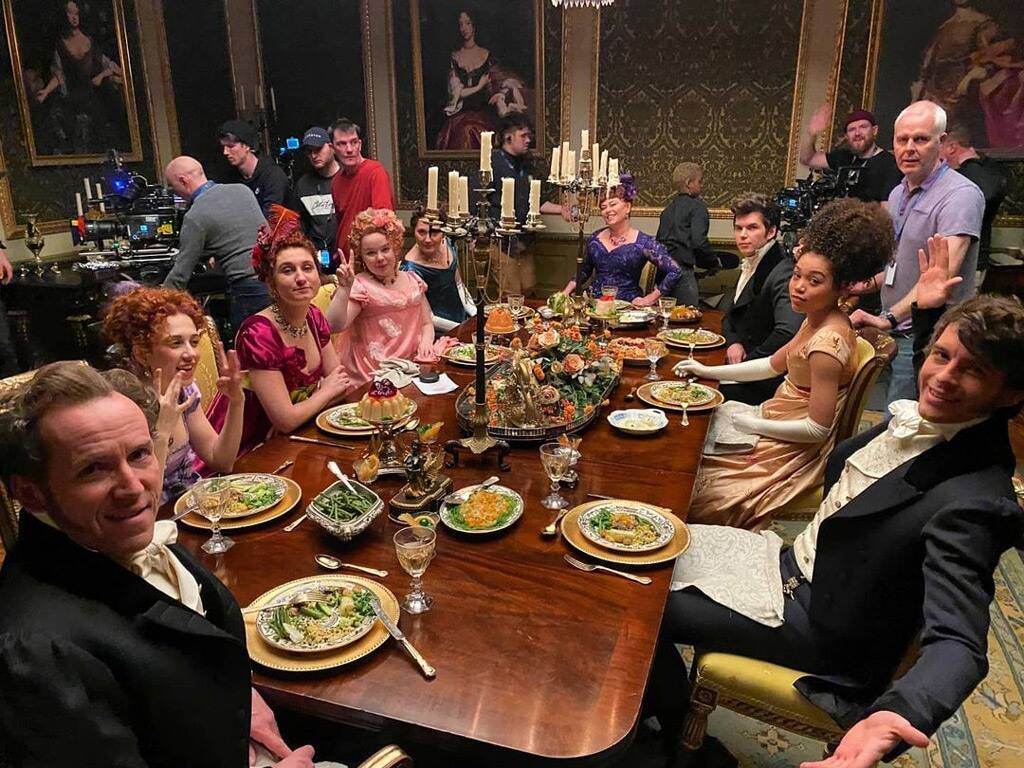 1024x768 Bridgerton Withdrawal? See The Cast's Behind The Scenes Photo! Online