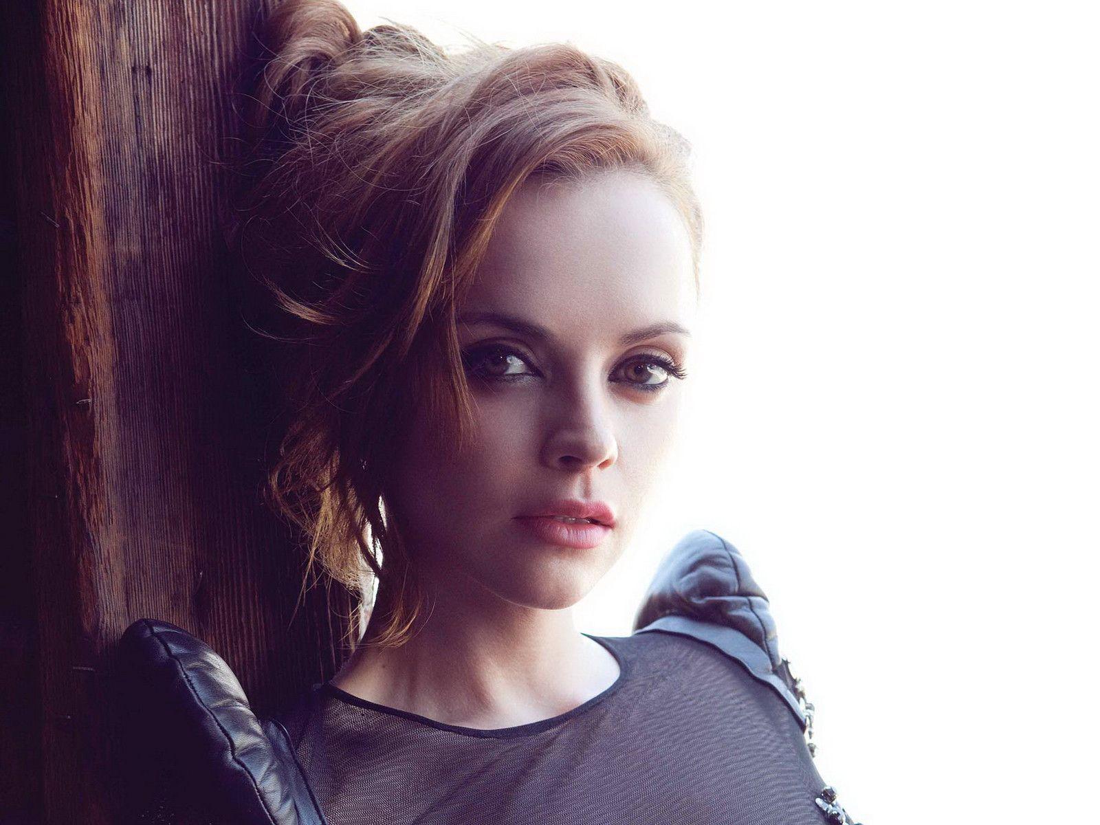 Christina Ricci Wallpapers - Top Free Christina Ricci Backgrounds