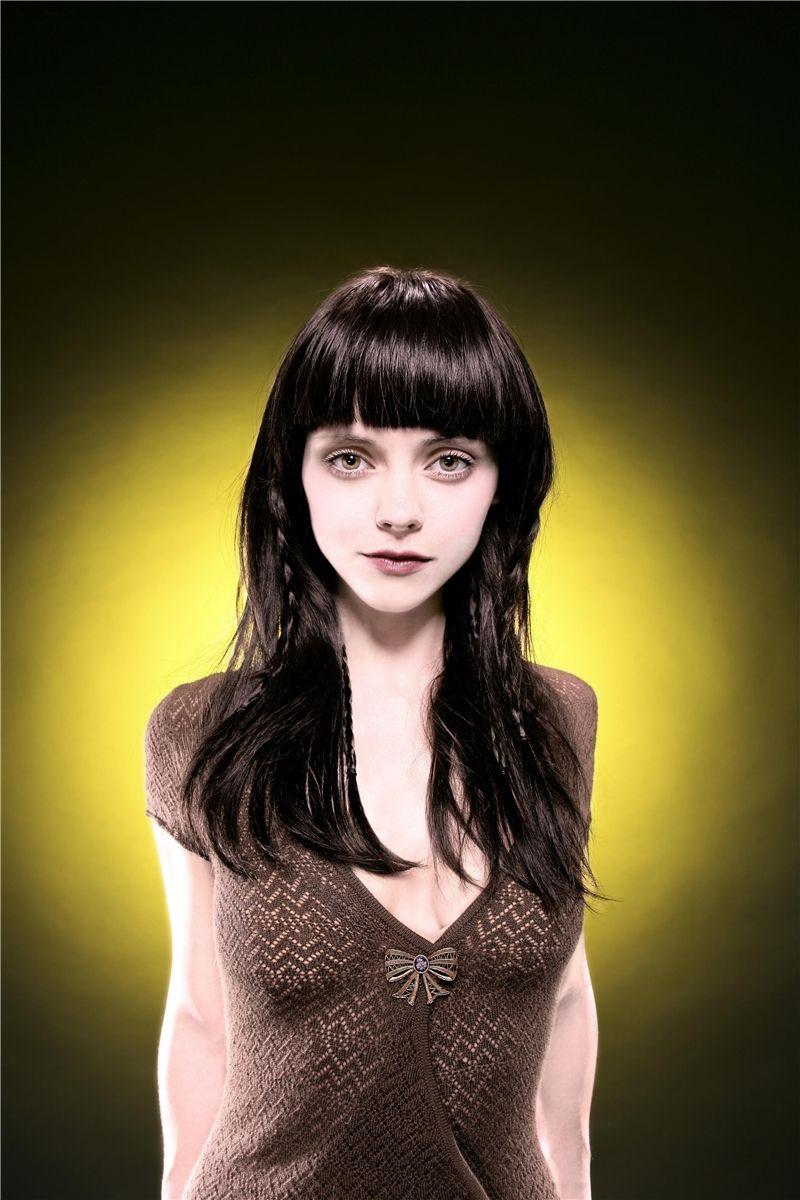800x1200 Christina Ricci Elegant Free Background Exquisite HiRes Wallpaper. Christina ricci, Christina, Celebrities