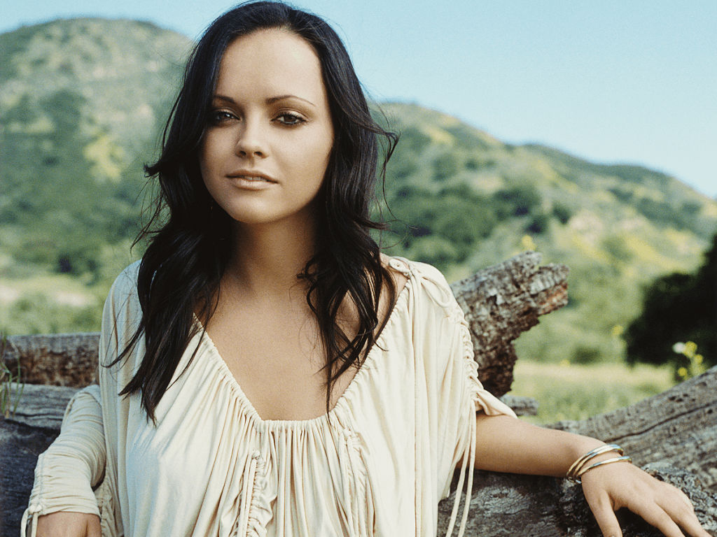 1024x768 Christina Ricci Ricci Wallpaper