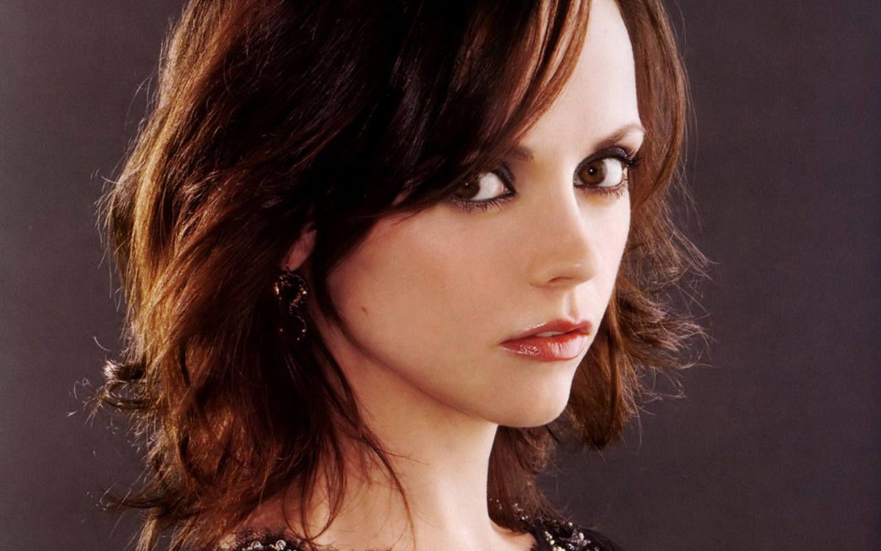 1280x800 Christina Ricci Wallpaper