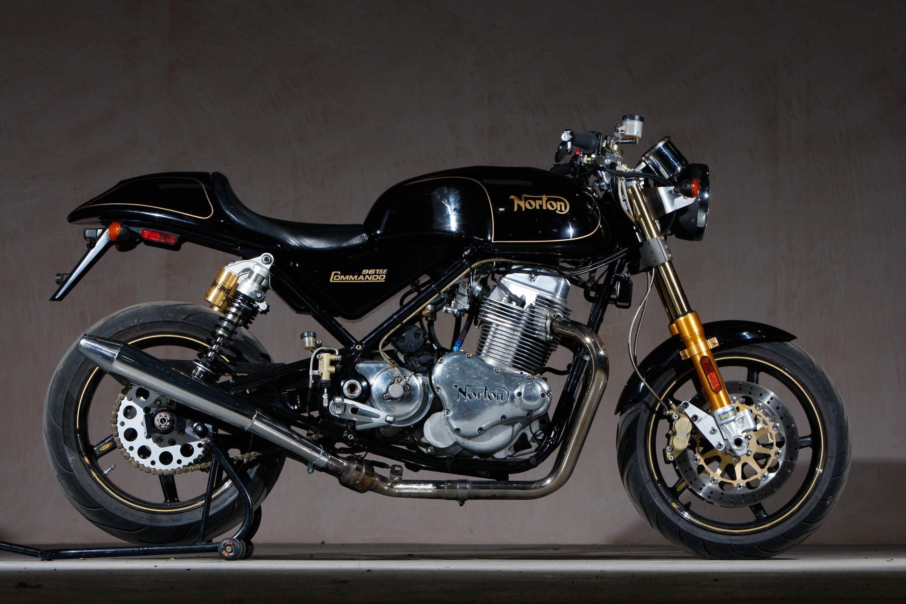 3100x2067 Norton Commando 961 SE Wallpaper