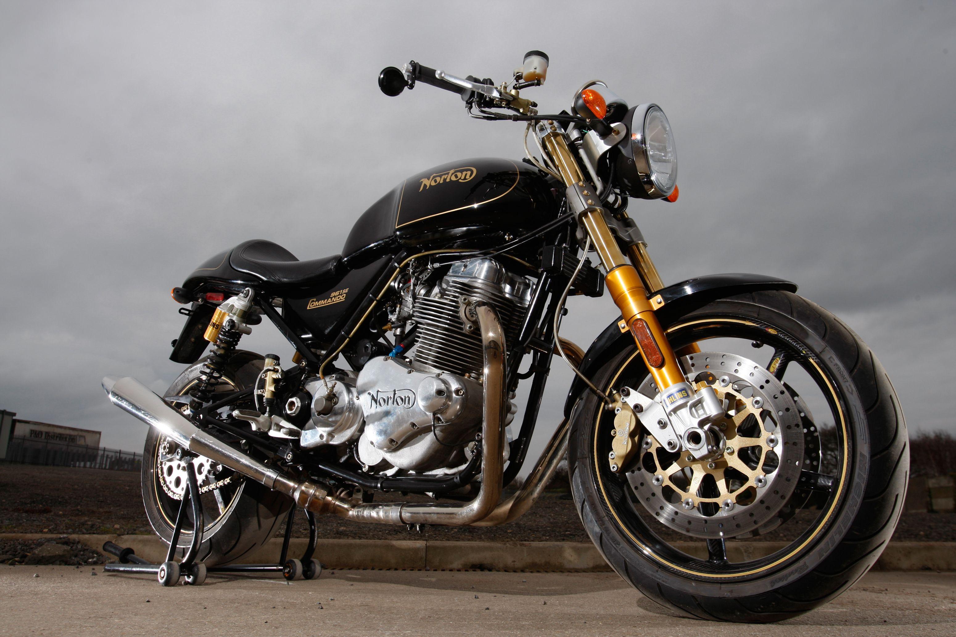 3100x2067 Norton Commando 961 SE Wallpaper