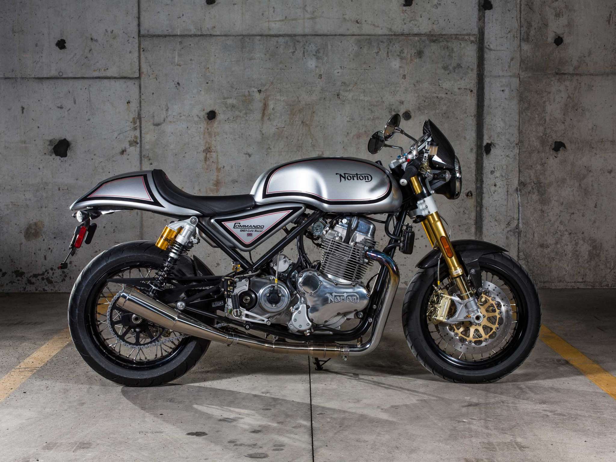 2048x1536 Norton Commando 961 Cafe Racer Review