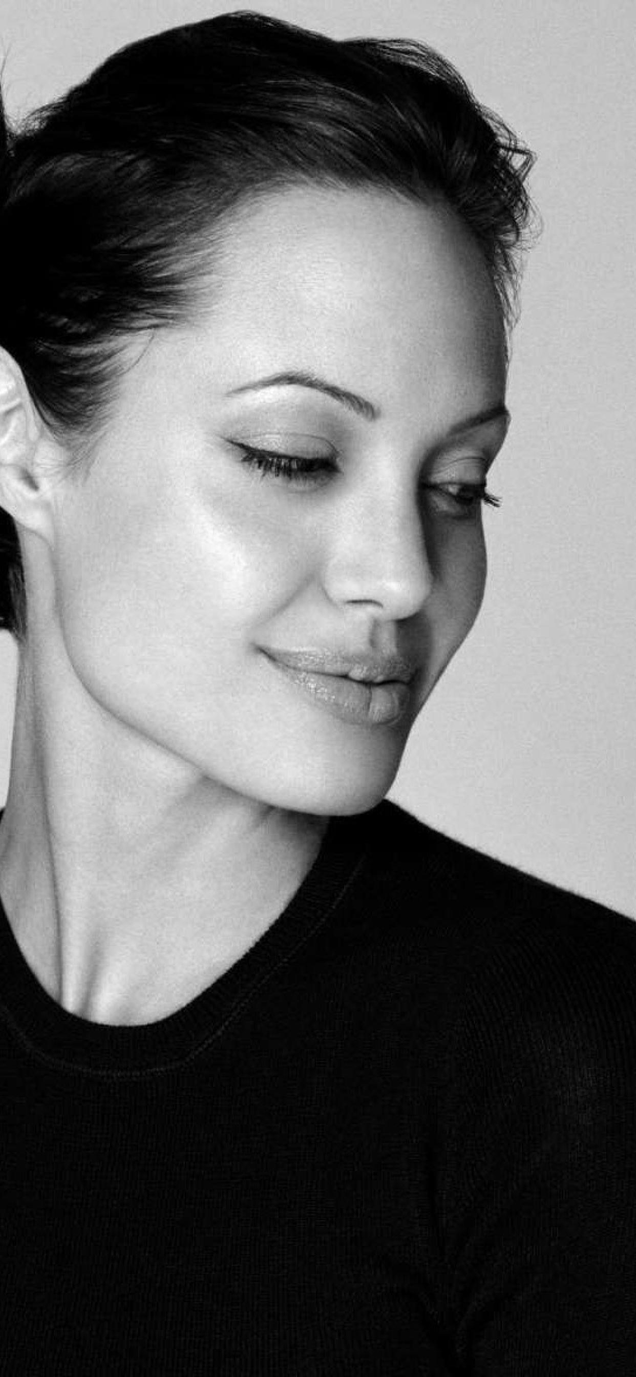 1242x2688 Angelina Jolie Smile Portrait wallpaper iPhone XS MAX Wallpaper, HD Celebrities 4K Wallpaper, Image, Photo and Background