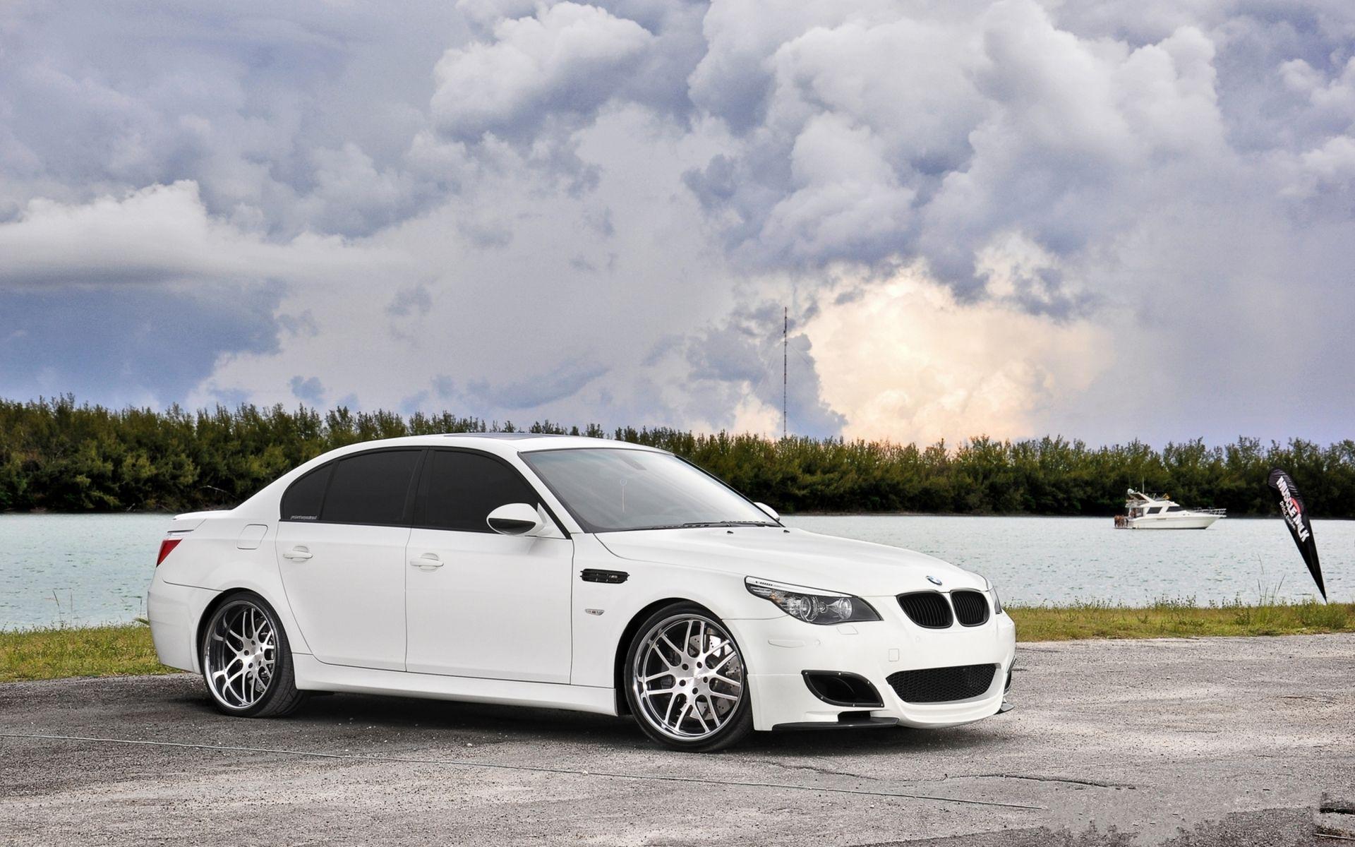 1920x1200 White BMW m5 Wallpaper 43988 1920x1200px