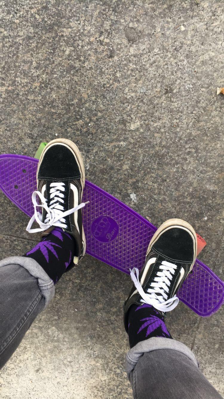 750x1334 Skater Boys Wallpaper