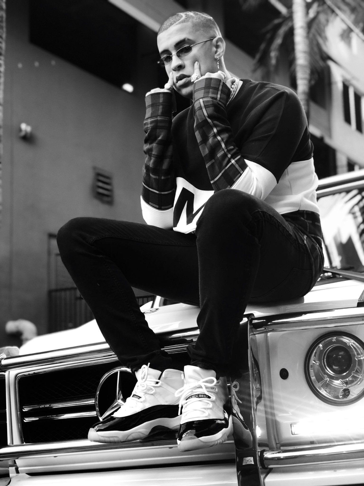 1536x2048 Bad Bunny Wallpaper
