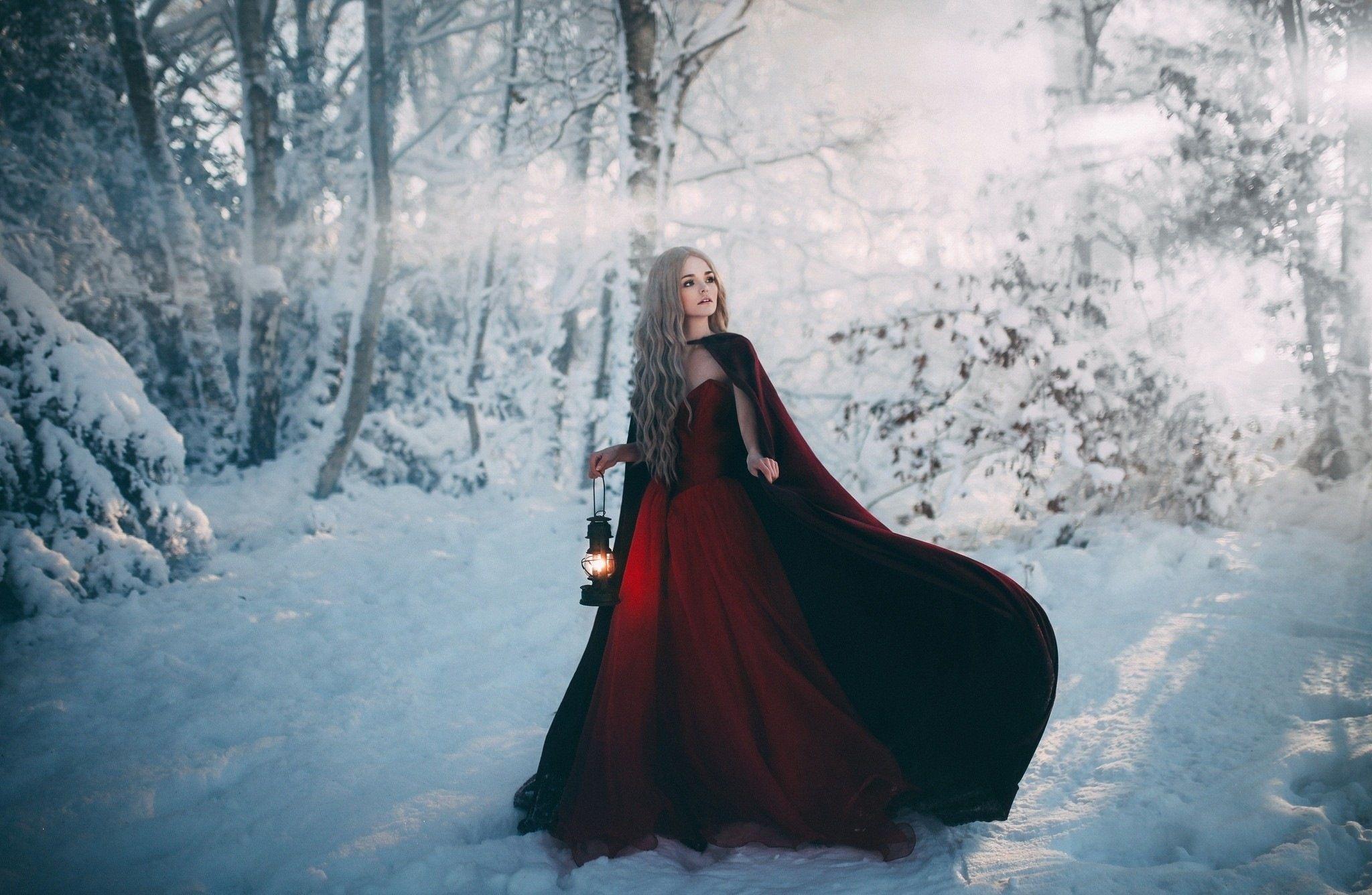 2048x1336 Wallpaper. People. photo. picture. girl, lantern, winter, dress, snow