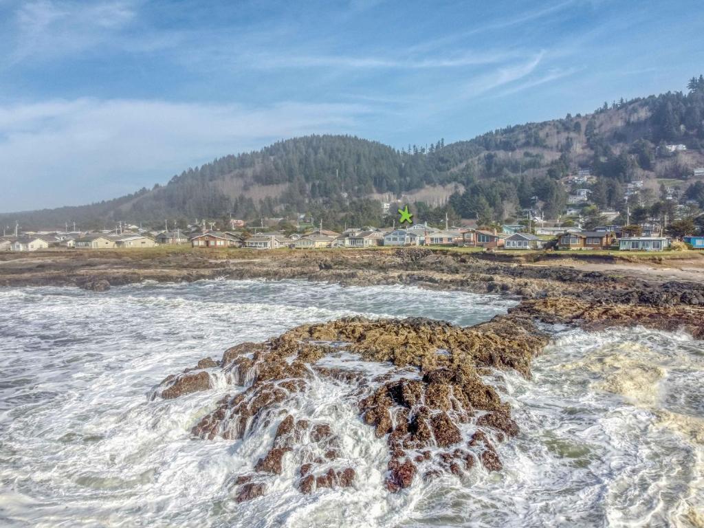 1024x768 Kellys Cove, Yachats (updated prices 2026)