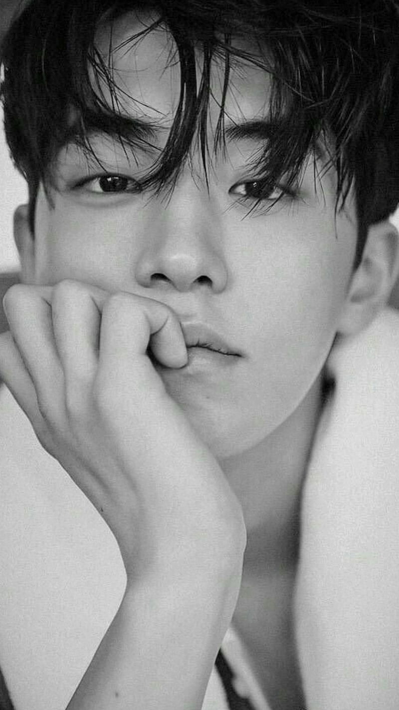 800x1422 HD hyuk wallpaper