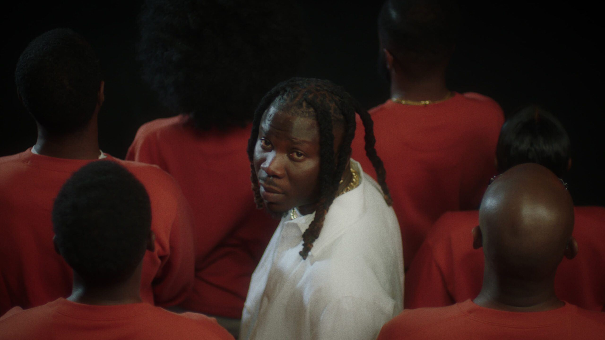 2560x1440 Stonebwoy's Cinematic Visuals For 'Gidigba' Tells A Tale Of Overcoming Slum Hardships