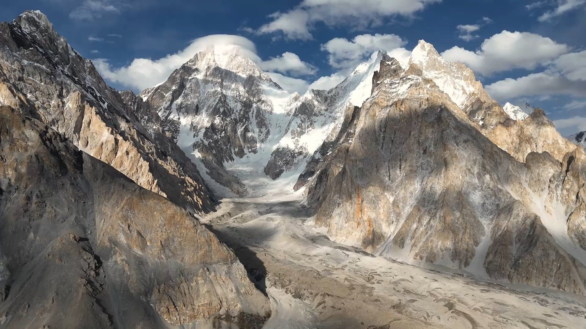 1920x1080 Gasherbrum IV, Karakoram, Gilgit Baltistan, Pakistan