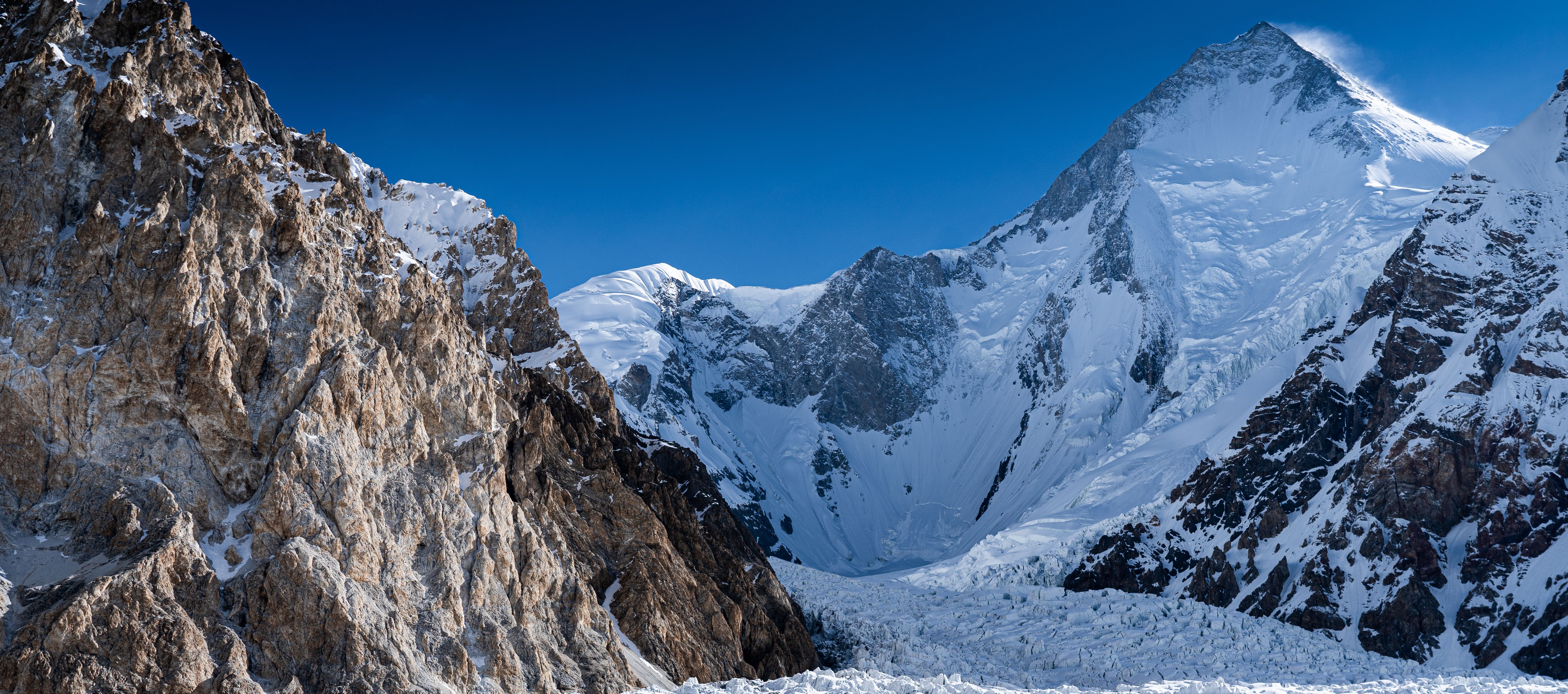 6000x2656 Mountaineering expedition Pakistan: climb Gasherbrum 1