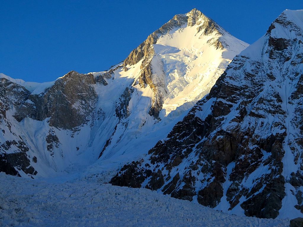 1024x768 JG Climb - Gasherbrum II