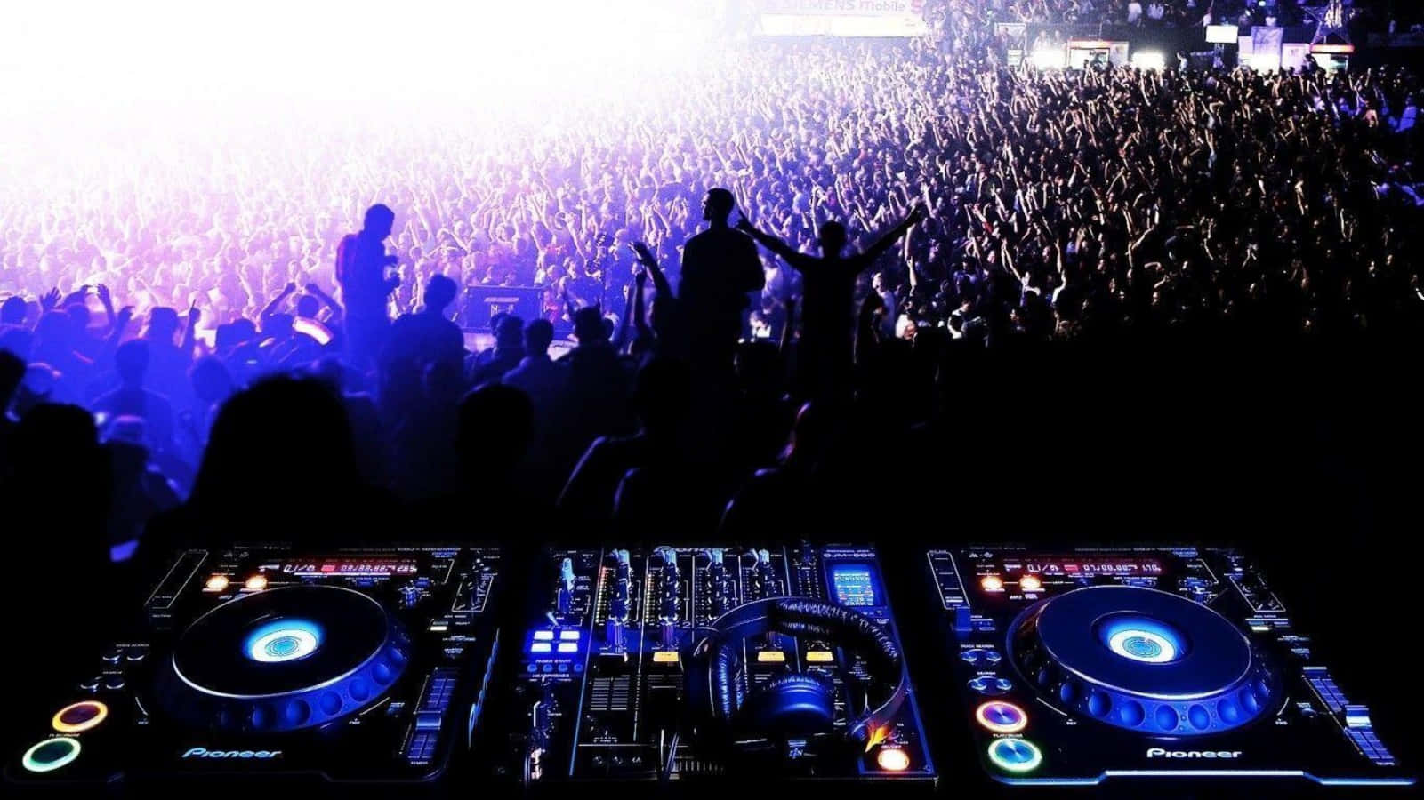 1601x900 Download DJ Set Concert Crowd Picture