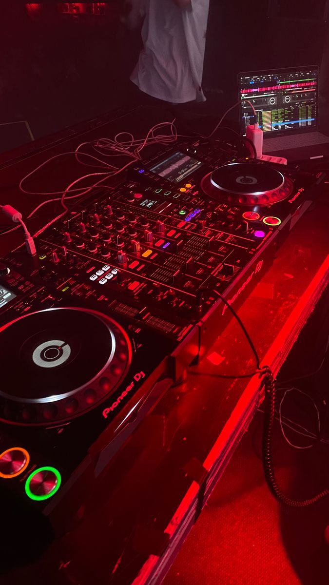 675x1200 dj aesthetics