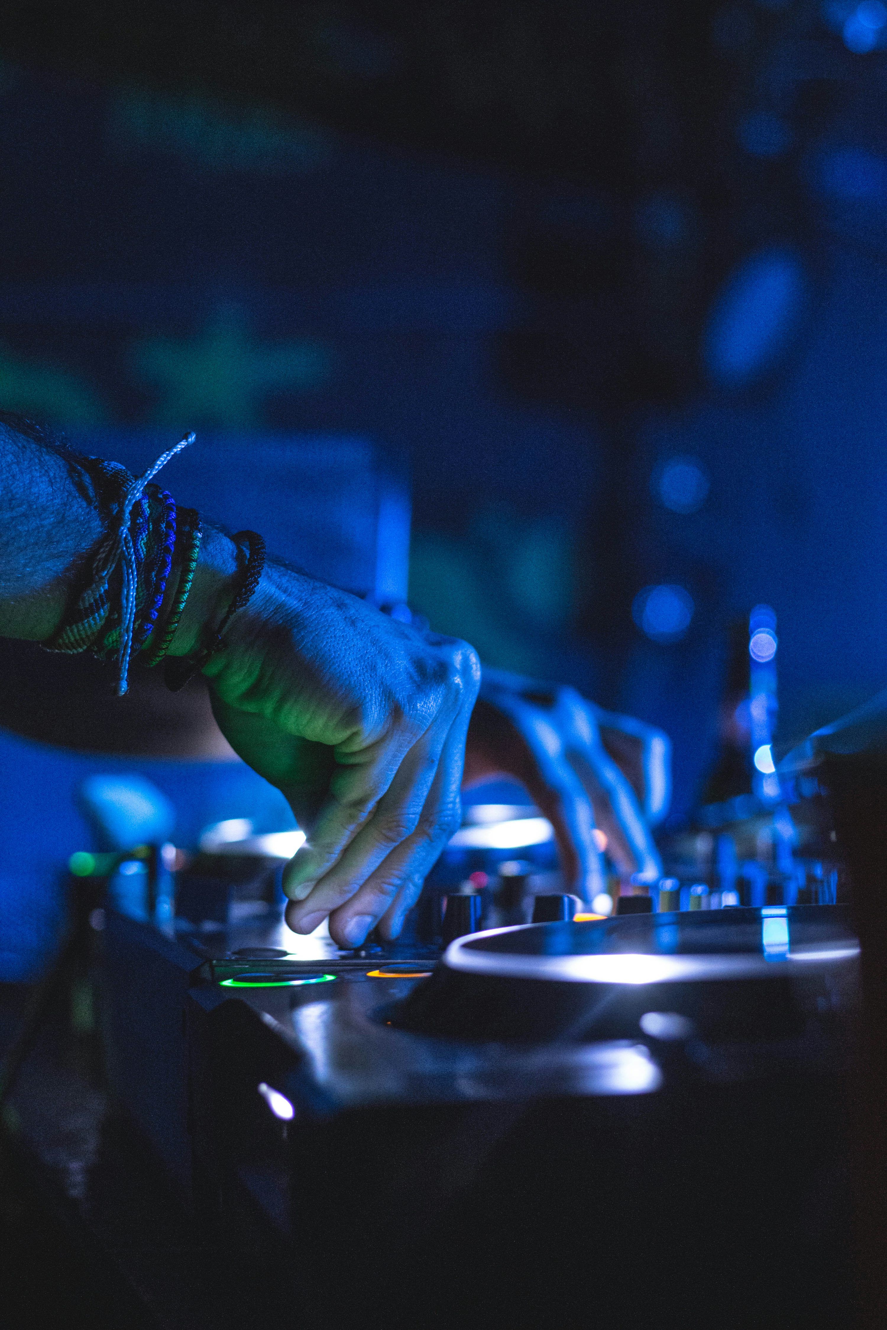 3000x4500 Dj Mixer Picture. Download Free Image
