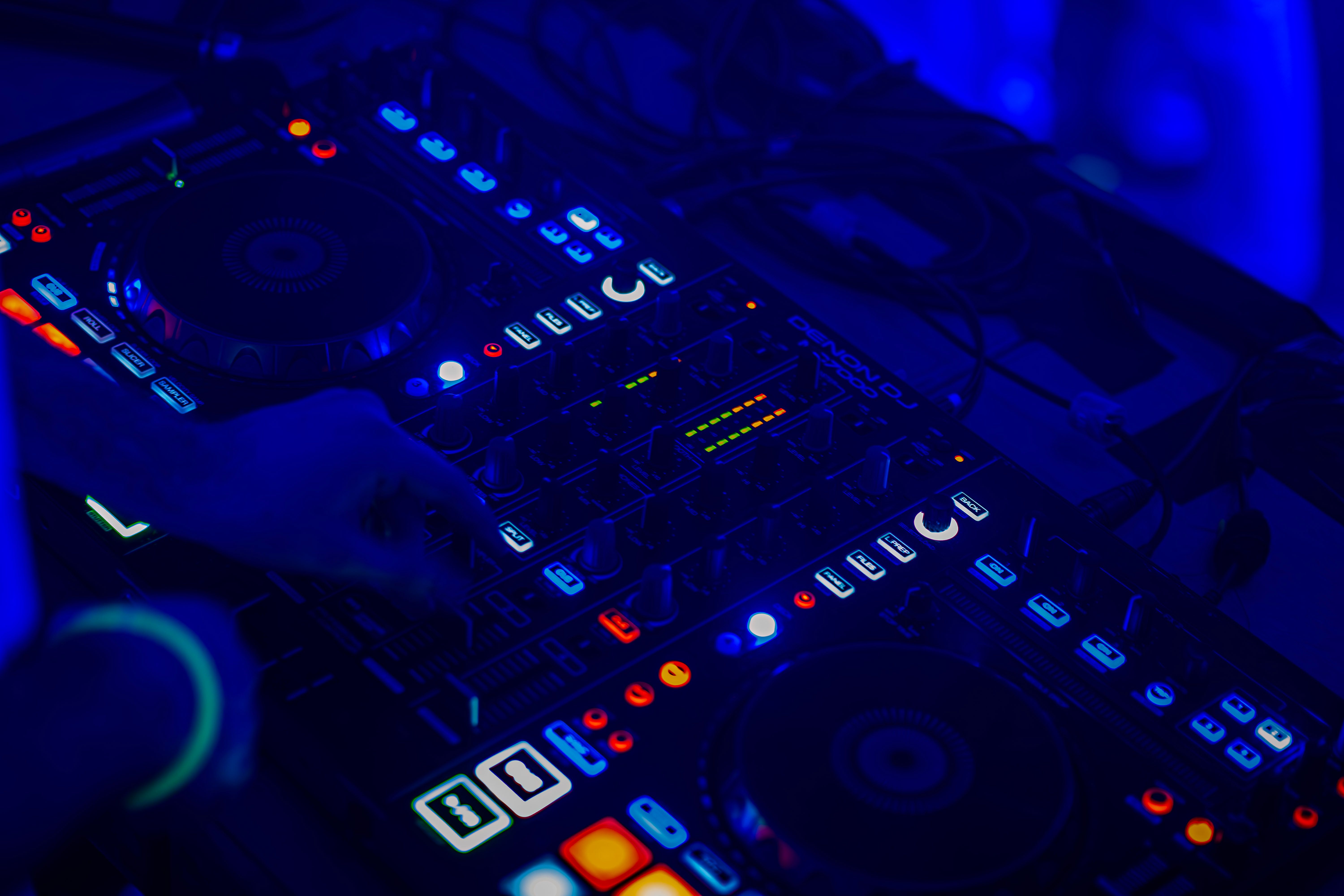 6000x4000 Illuminated Sound Mixer · Free