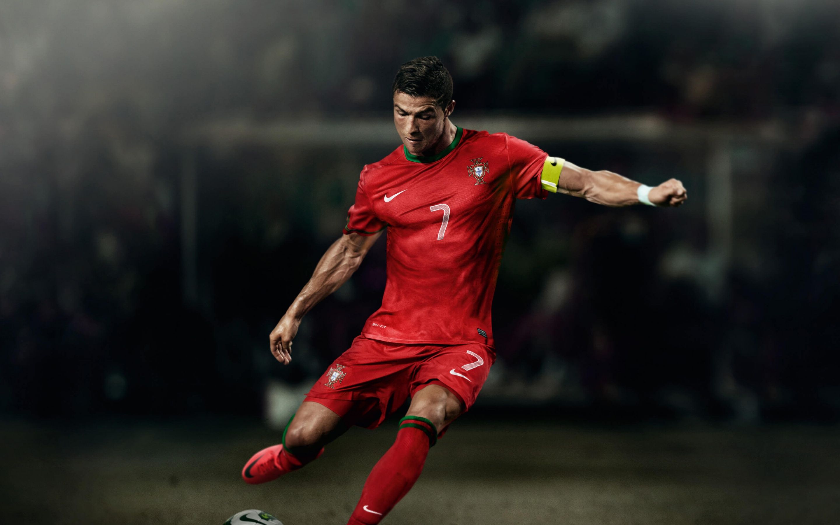 2880x1800 Cristiano Ronaldo Wallpaper 4K, Football player