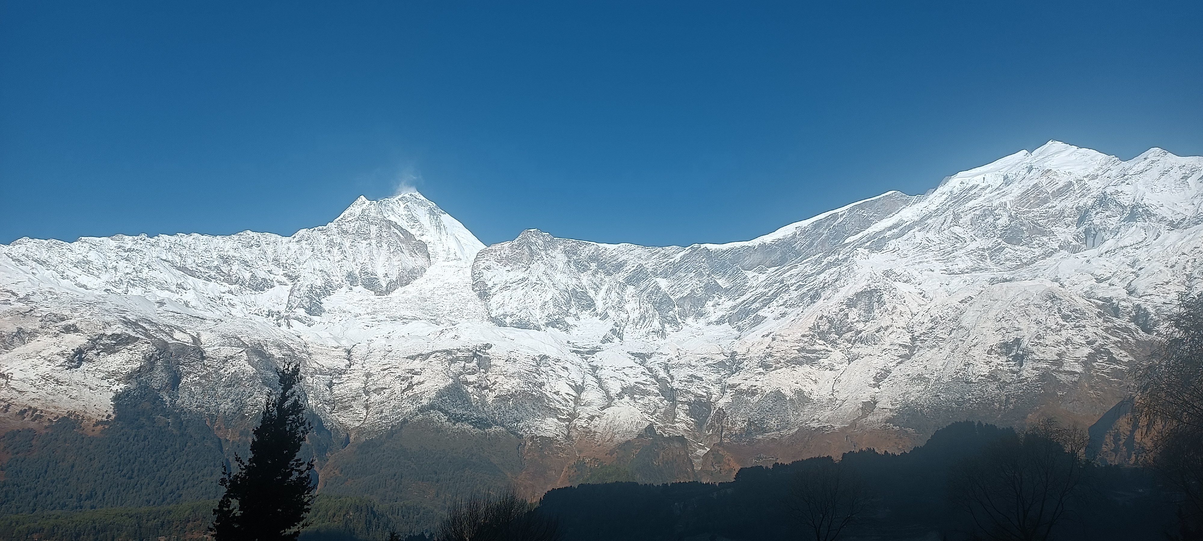 4000x1800 Dhaulagiri mountain range