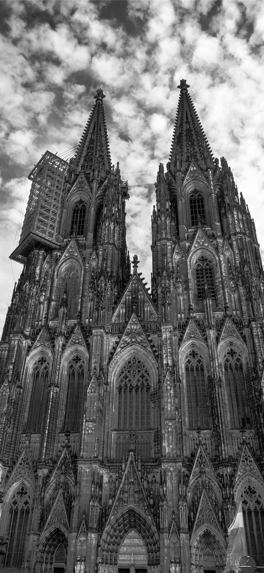887x1920 Cathedral 4k