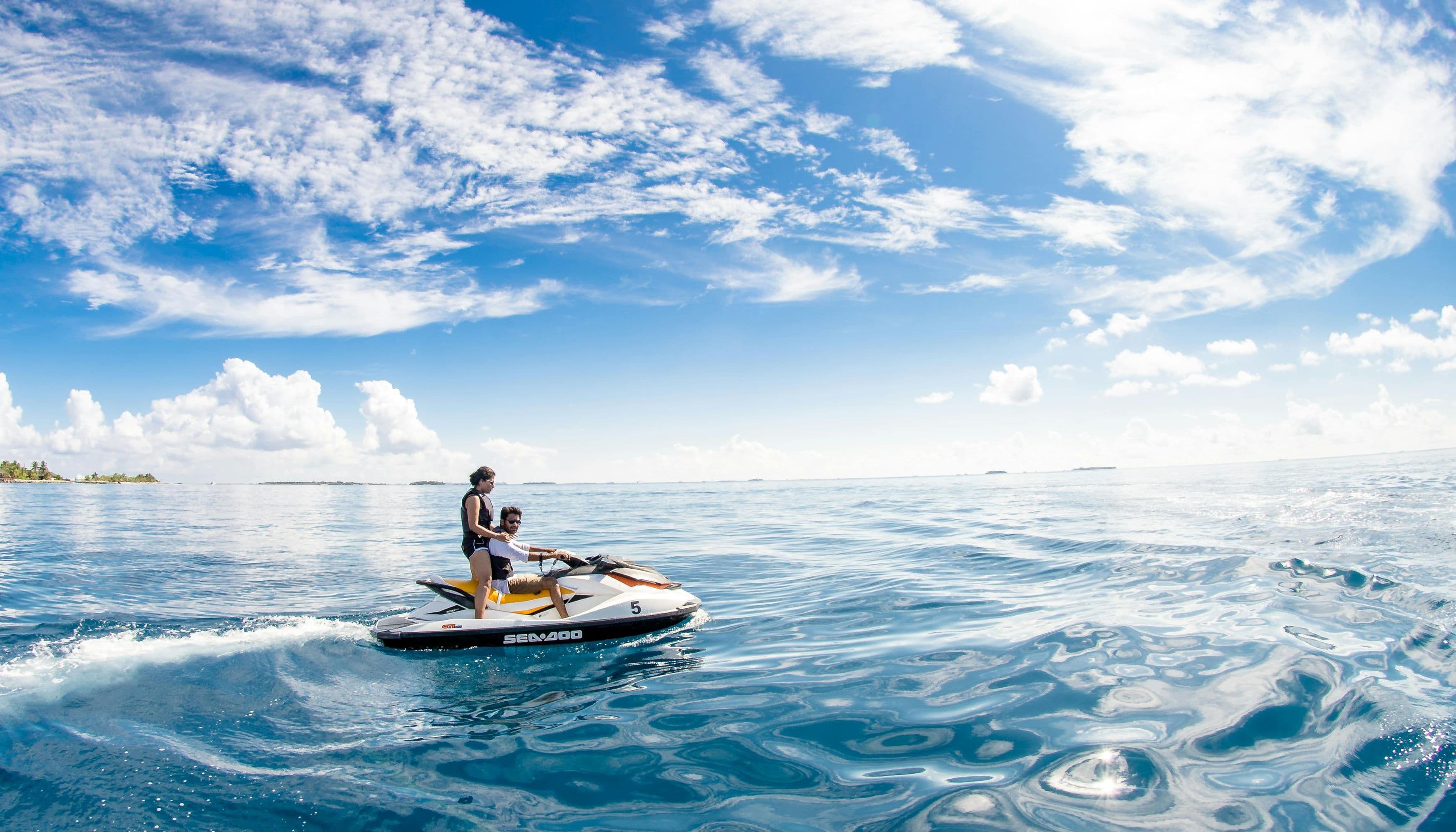 3500x2000 A Guide to Panama City Beach Watersports