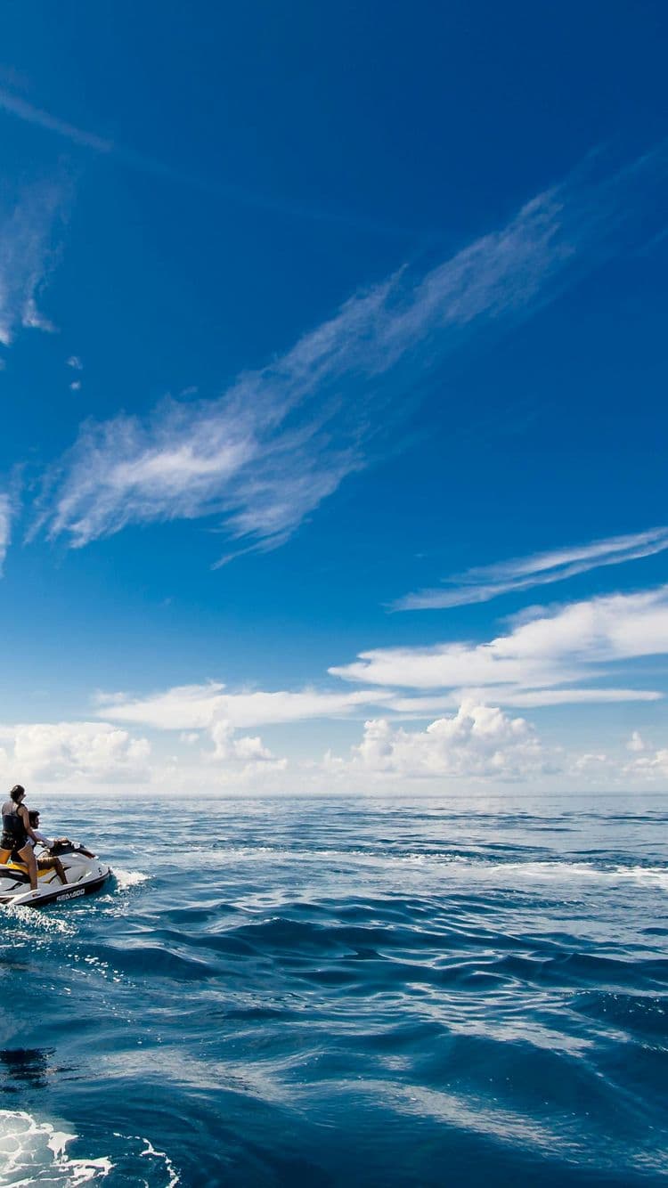 750x1334 A Guide to Panama City Beach Watersports