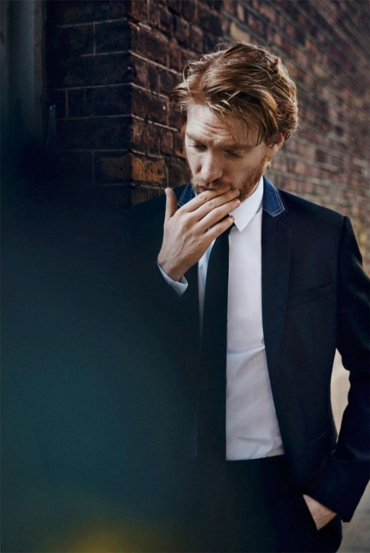 736x1101 Picture of Domhnall Gleeson