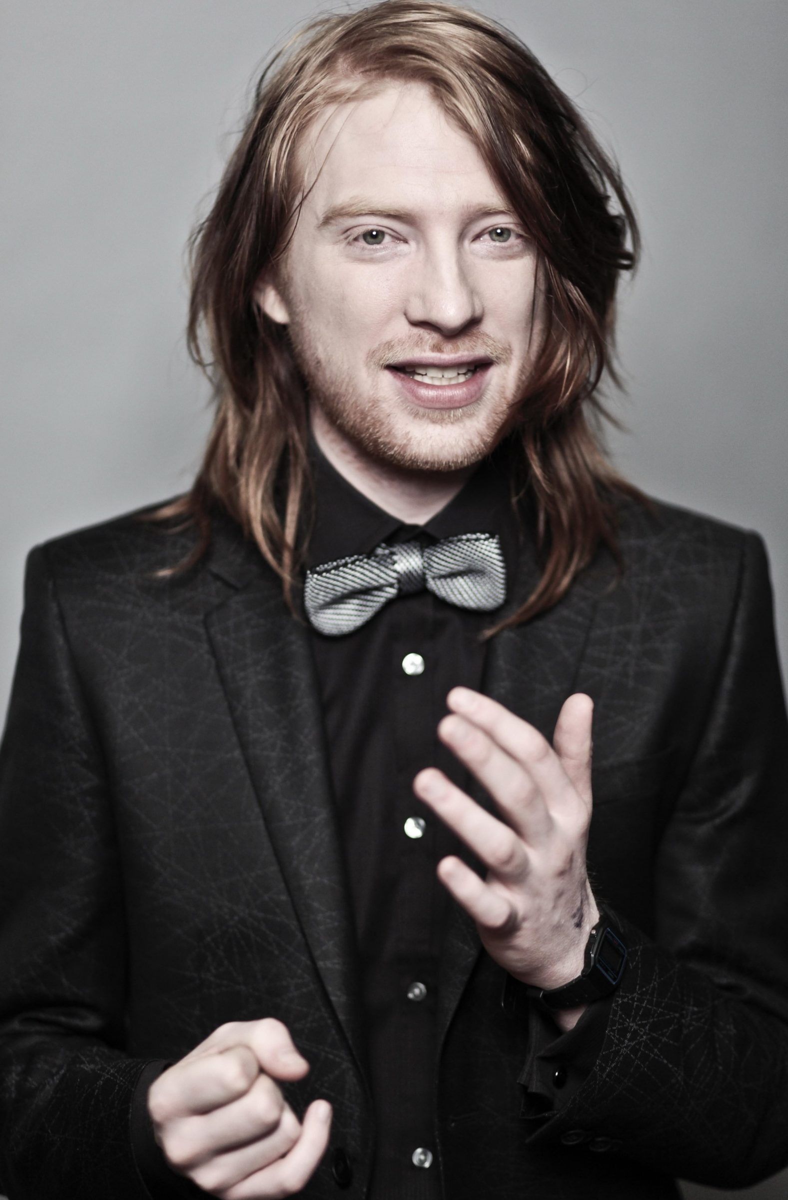 1577x2400 Domhnall Gleeson Wallpaper