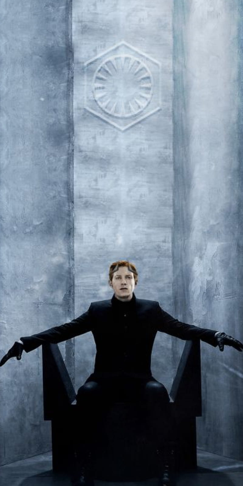 800x1600 HD General Hux Wallpaper