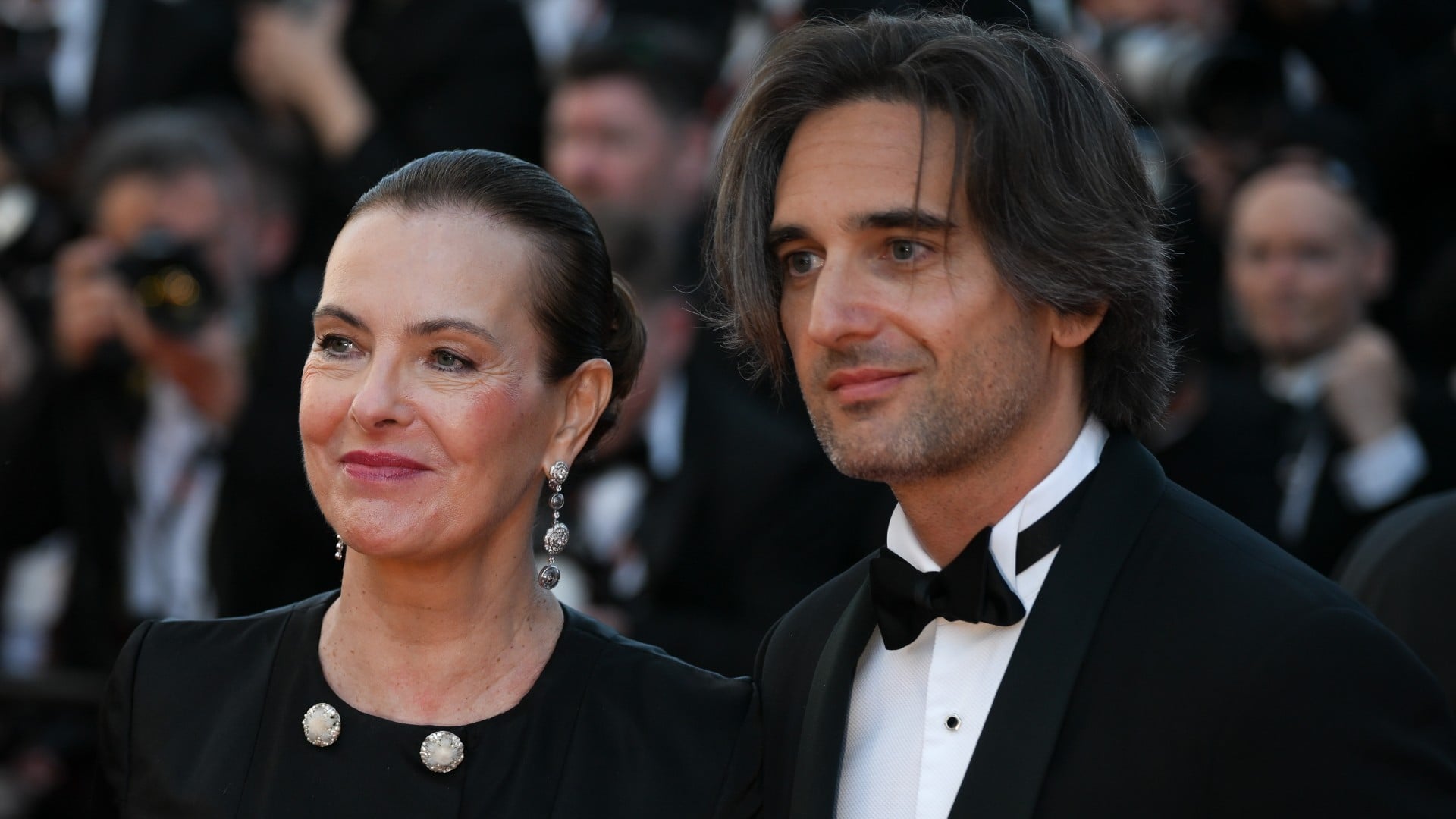 1920x1080 Quand quelqu'un a mal. : Carole Bouquet réagit à la séparation entre son fils Dimitri Rassam et Charlotte Casiraghiélé 7 Jours