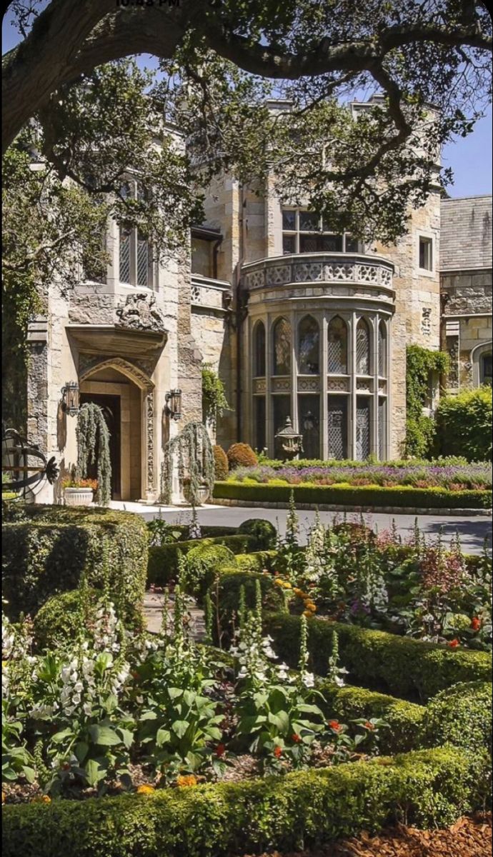690x1200 Old Money Aesthetic Wallpaper