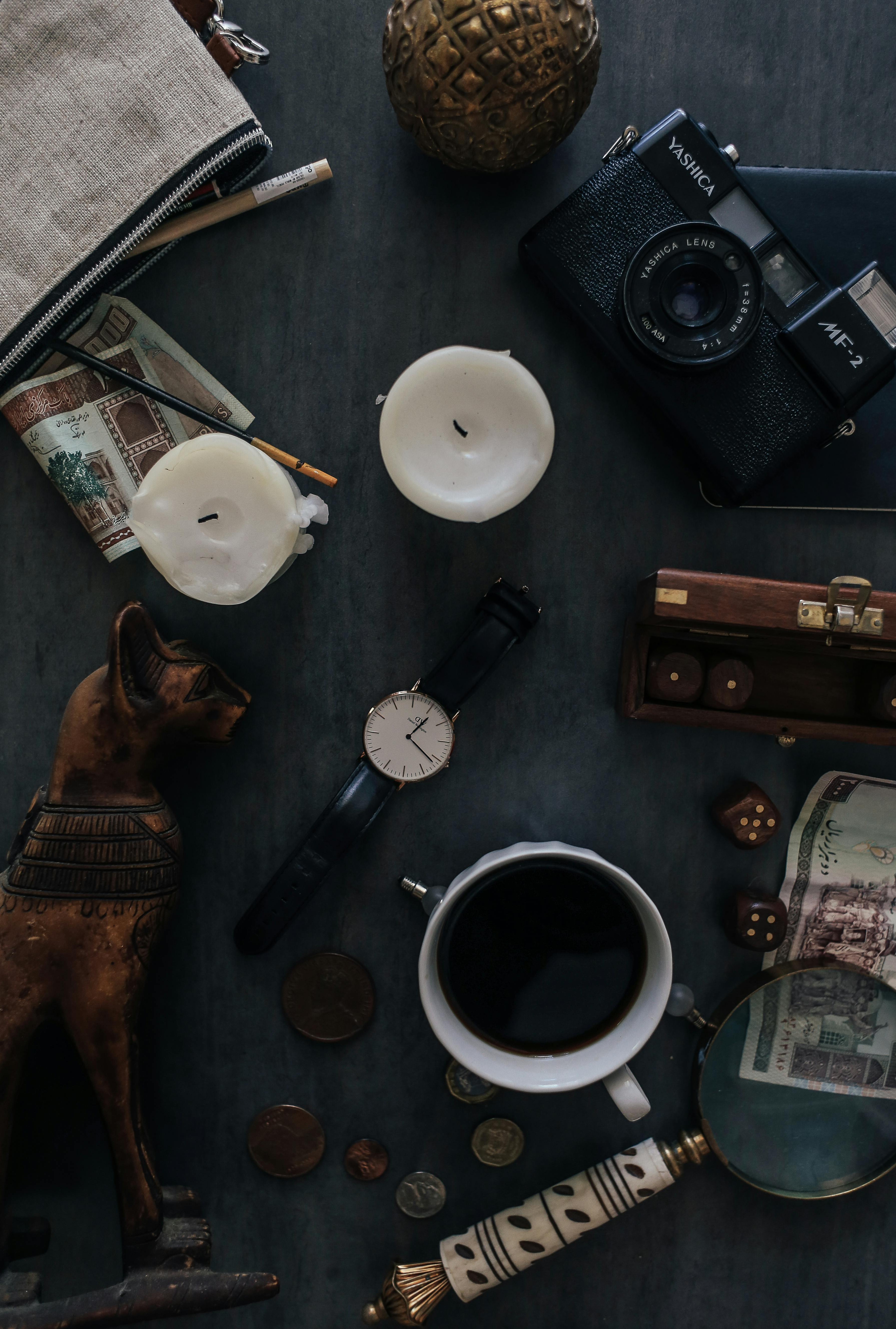 3582x5311 4k Old Money Wallpaper